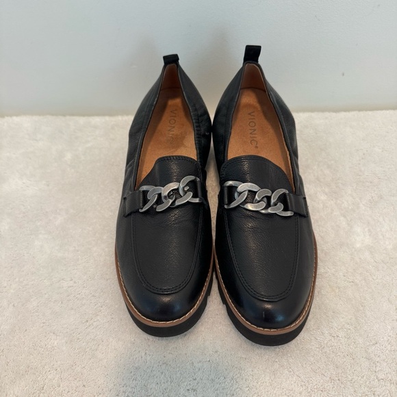 Vionic Cynthia Black Leather Chain Slip On Loafers Dize 9 - Picture 1 of 8
